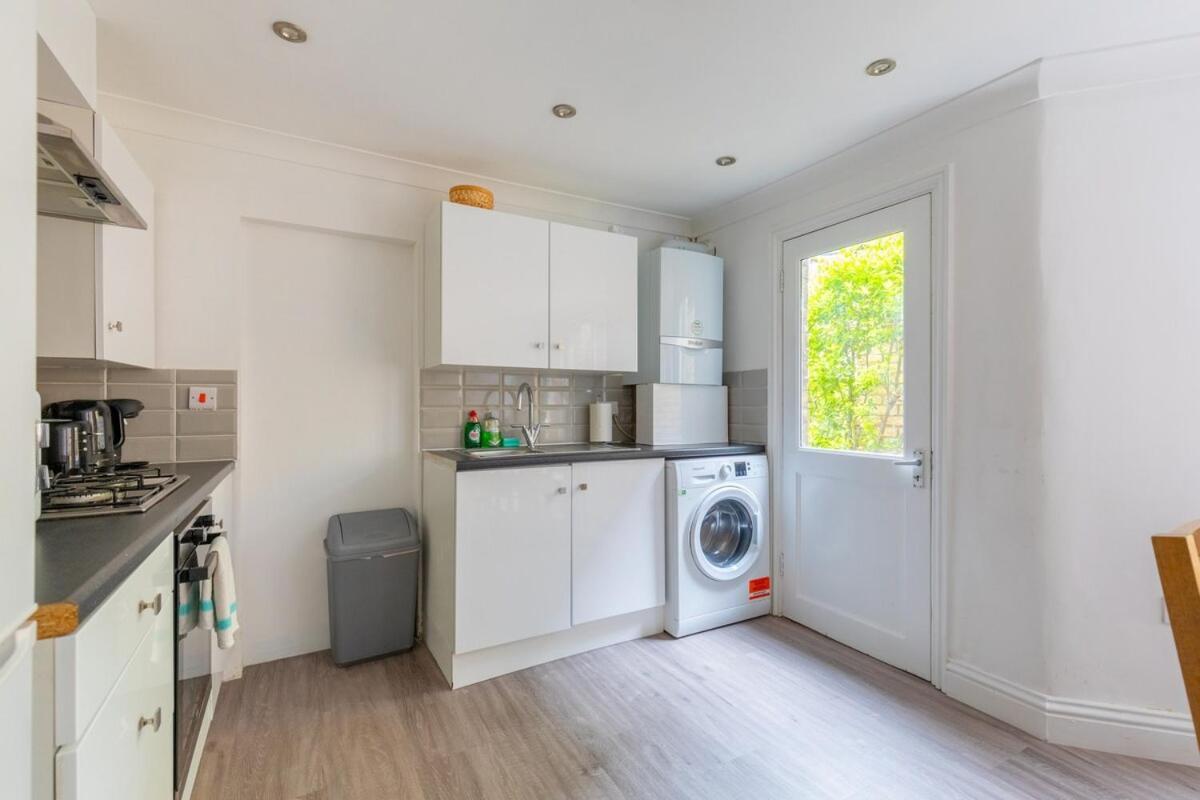 Apartment Spacious 1bd Flat 10 Mins From Battersea Park! *