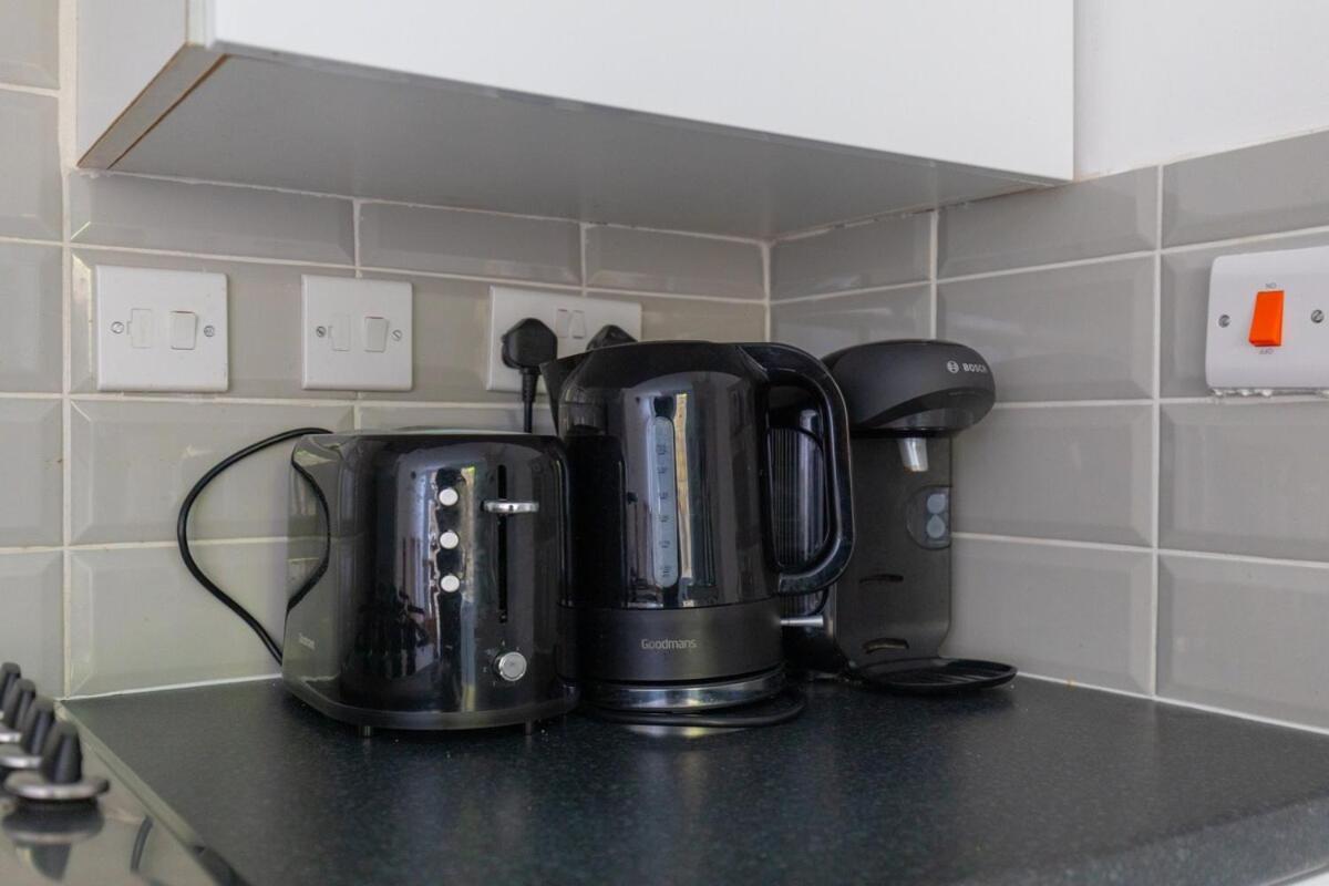 Apartment Spacious 1bd Flat 10 Mins From Battersea Park! *