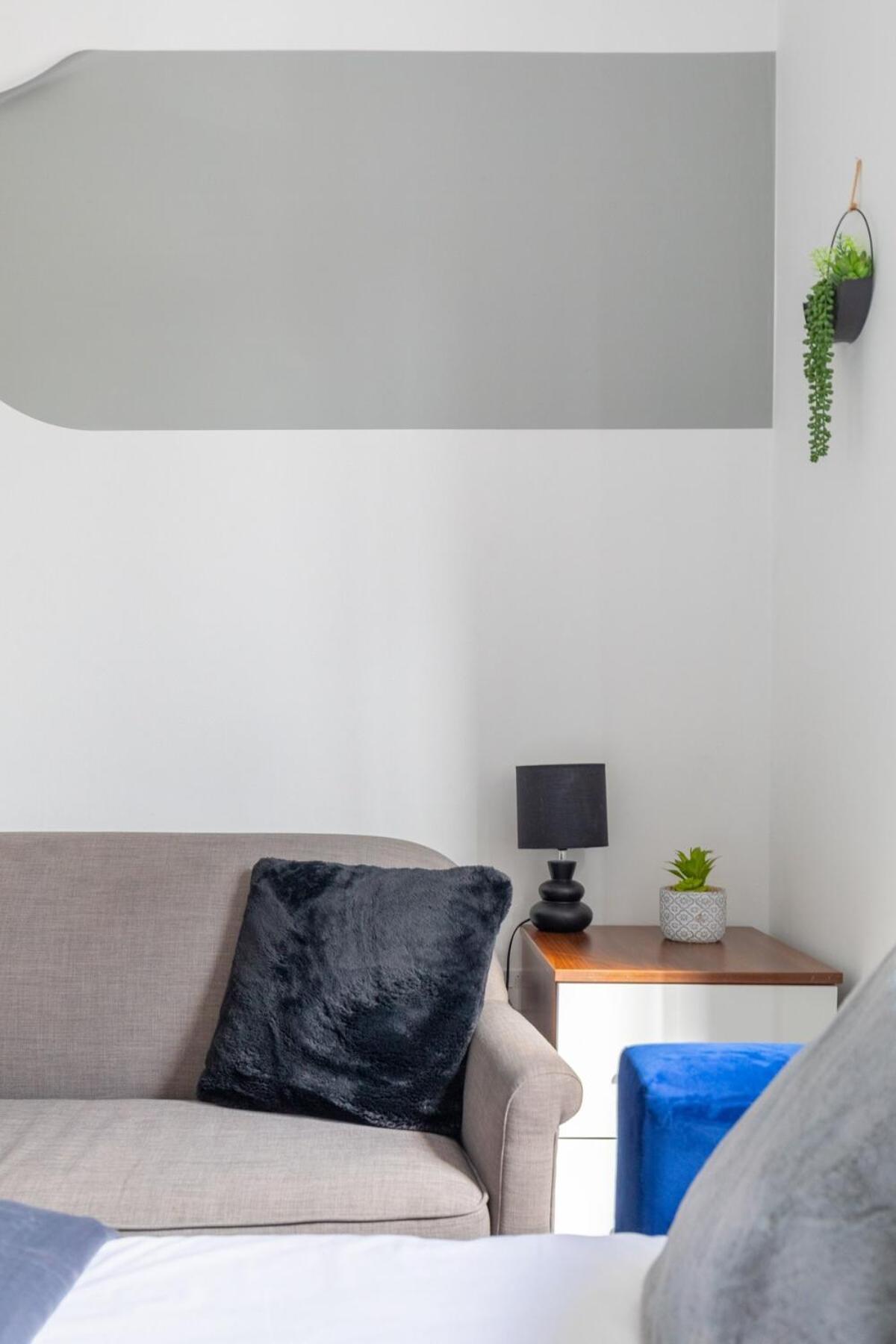 Spacious 1bd Flat 10 Mins From Battersea Park! Apartment *